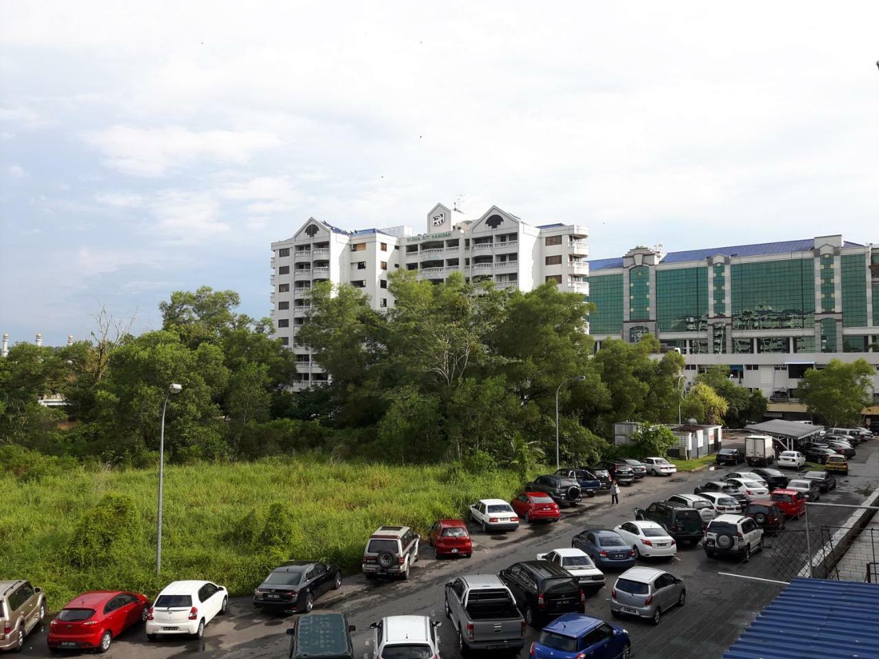 Kampong Gadong Ez Lodgings מראה חיצוני תמונה