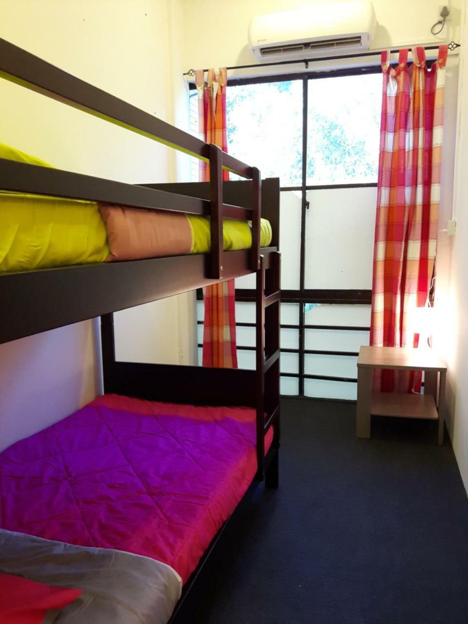 Kampong Gadong Ez Lodgings מראה חיצוני תמונה