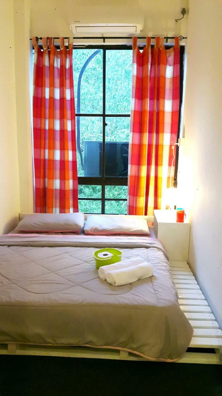 Kampong Gadong Ez Lodgings מראה חיצוני תמונה