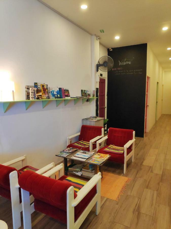 Kampong Gadong Ez Lodgings מראה חיצוני תמונה